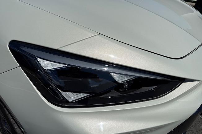 CUPRA Leon Photo 19