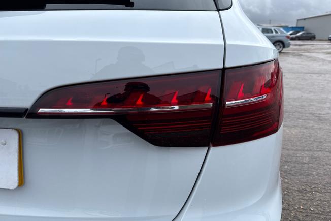 AUDI A4 Avant Photo 18