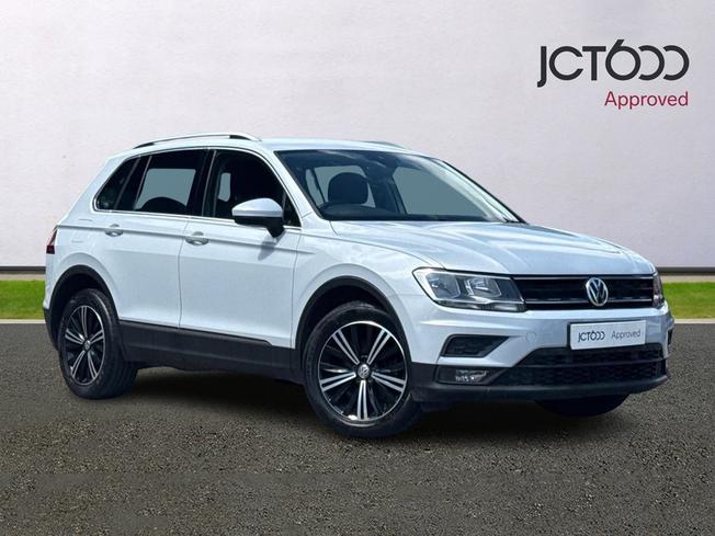 VOLKSWAGEN Tiguan Photo 1