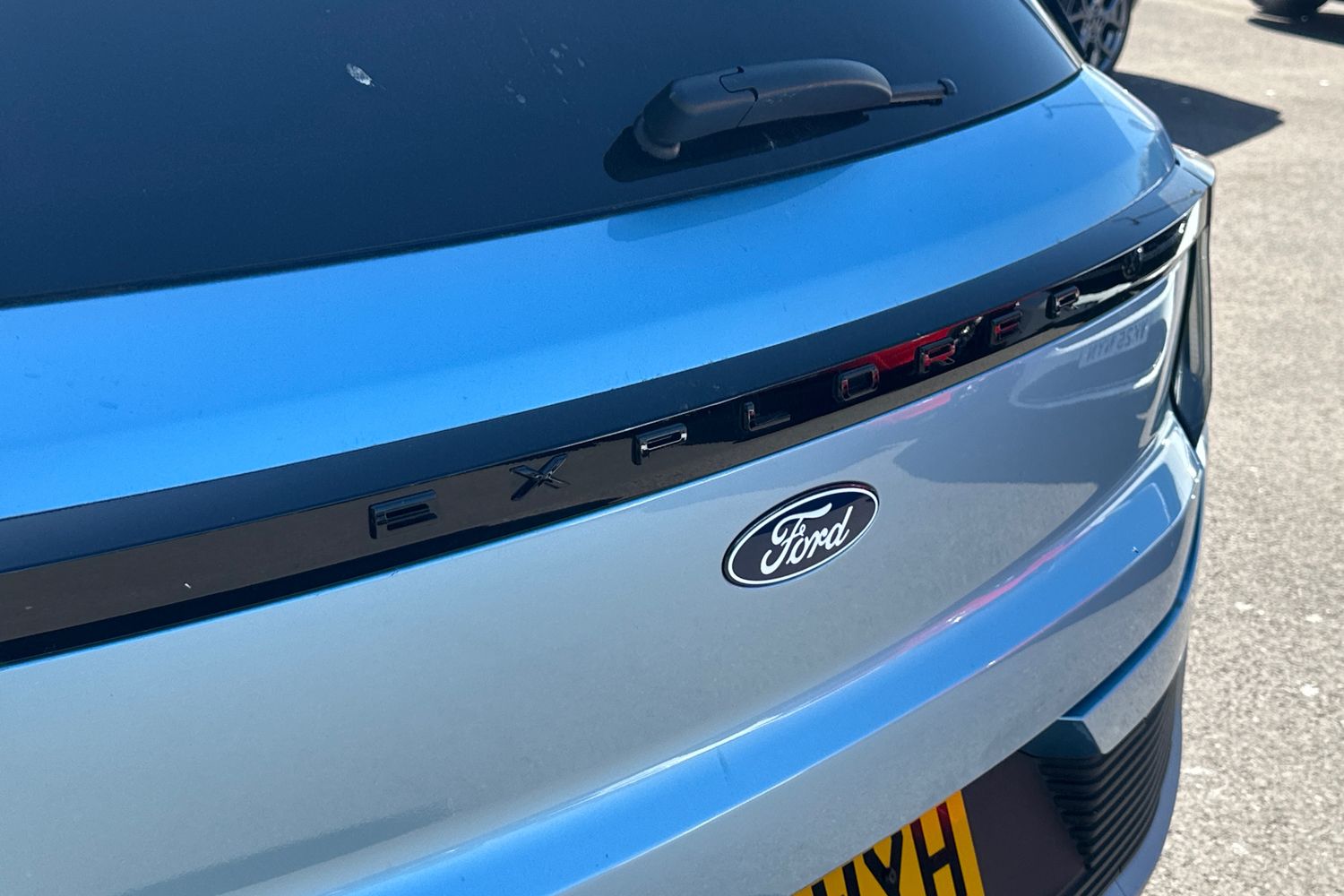 Ford EXPLORER Photo 37