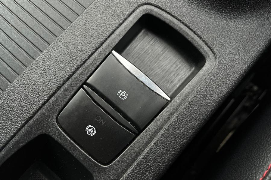 Ford Kuga Photo autoimg-58348886e191912b09c01c858dd0c97c3aa56710.jpg