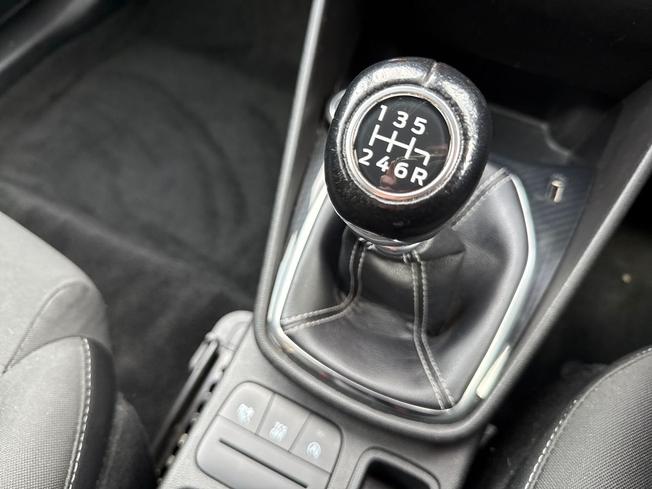 FORD Fiesta Photo 29