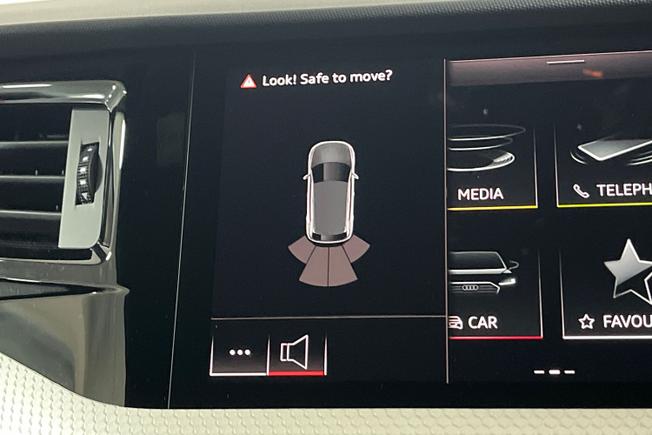 AUDI  A1 Photo 14