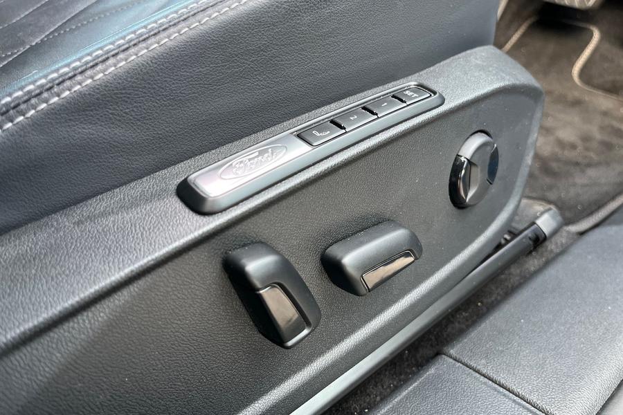 Ford Explorer Photo autoimg-5843e3f540240ef973731b0ec3be242f76833a9c.jpg