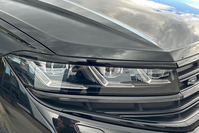VOLKSWAGEN Touareg Photo 19