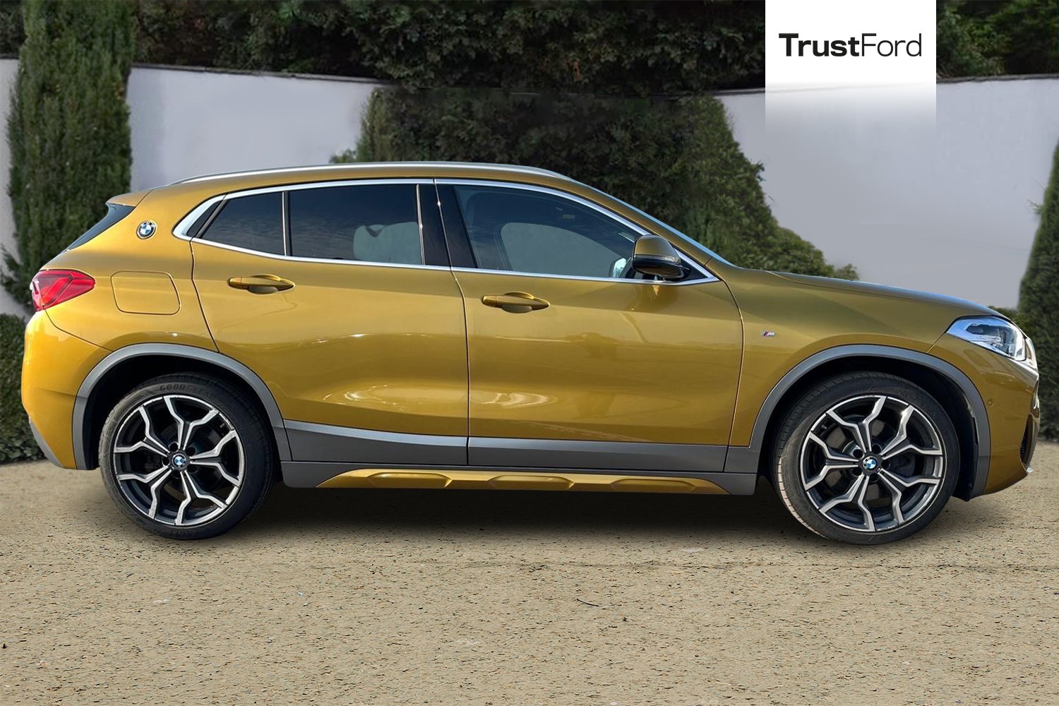 BMW X2 Photo 2