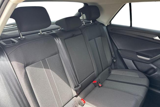 VOLKSWAGEN T-Roc Photo 9