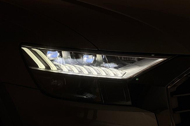 AUDI Sq8 Photo 29