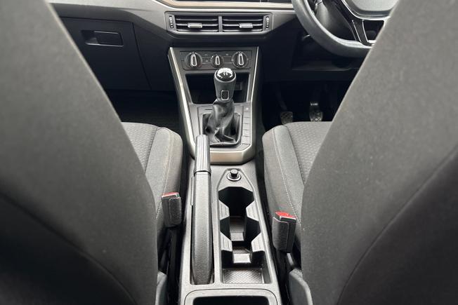 VOLKSWAGEN Polo Photo 31
