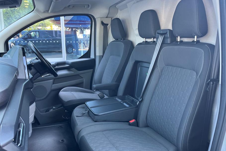 Used Ford TRANSIT CUSTOM LF74PGB 33