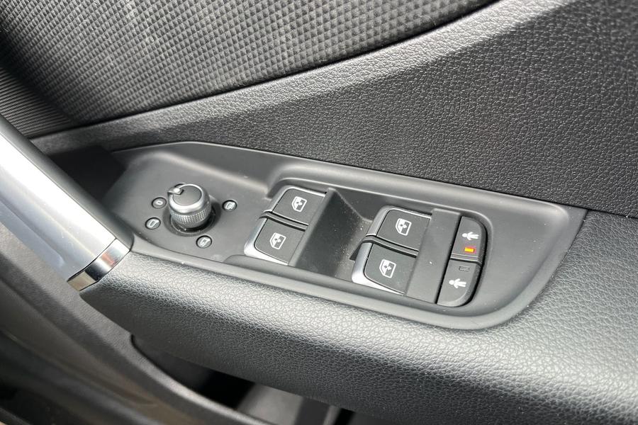 Audi Q2 Photo autoimg-5858995f5bf6a56edc4259ee1532ed84e5930b0d.jpg