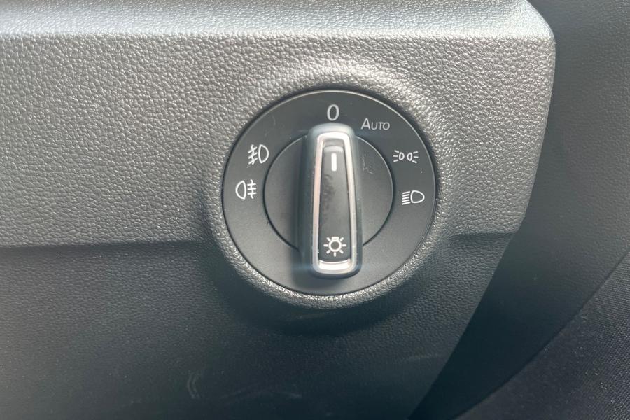 Volkswagen T-ROC Photo autoimg-585e91ef943b2d737491e64a64b165543c8b67b2.jpg