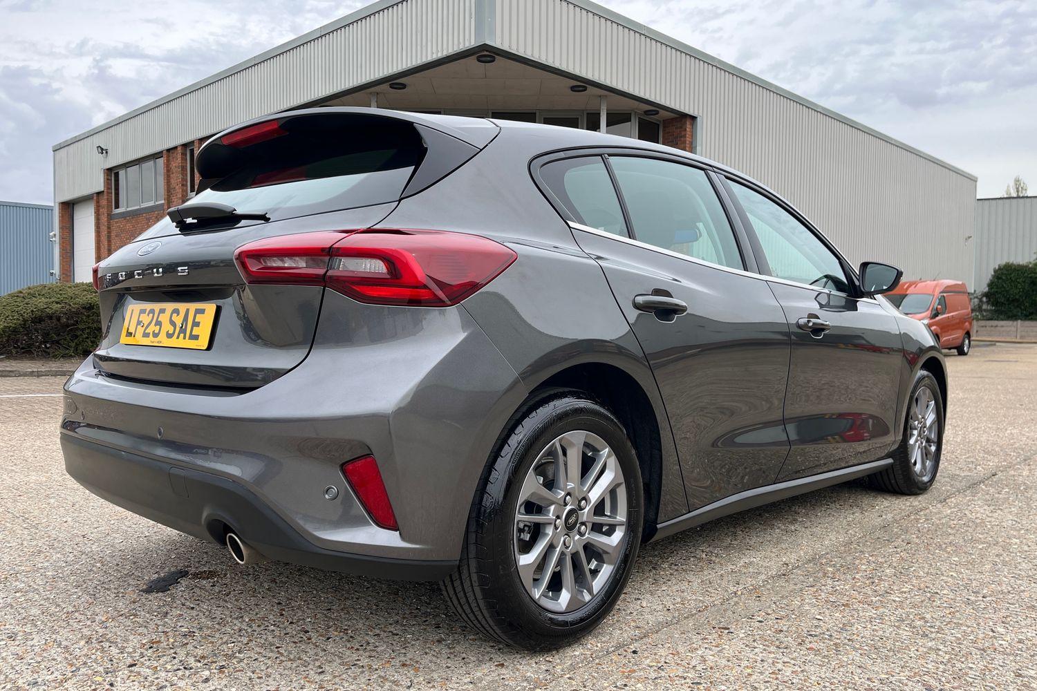 Ford Focus Photo 39