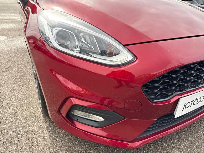 FORD Fiesta Photo 19