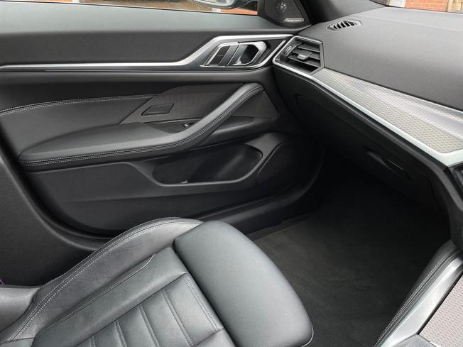 BMW I4 Photo 52