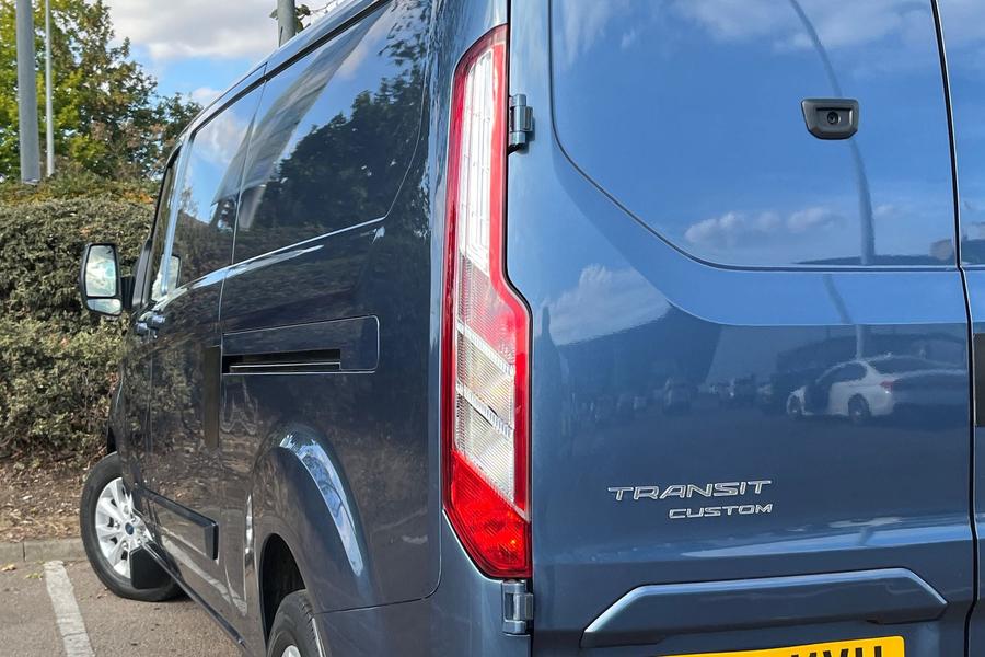 Ford TRANSIT CUSTOM Photo autoimg-586403512af7bde7fd066232e41d6607ae35e8f3.jpg
