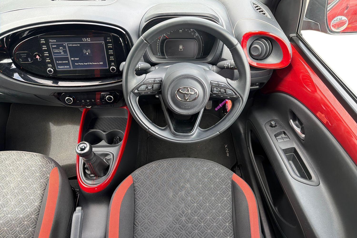 Toyota AYGO X Photo 10
