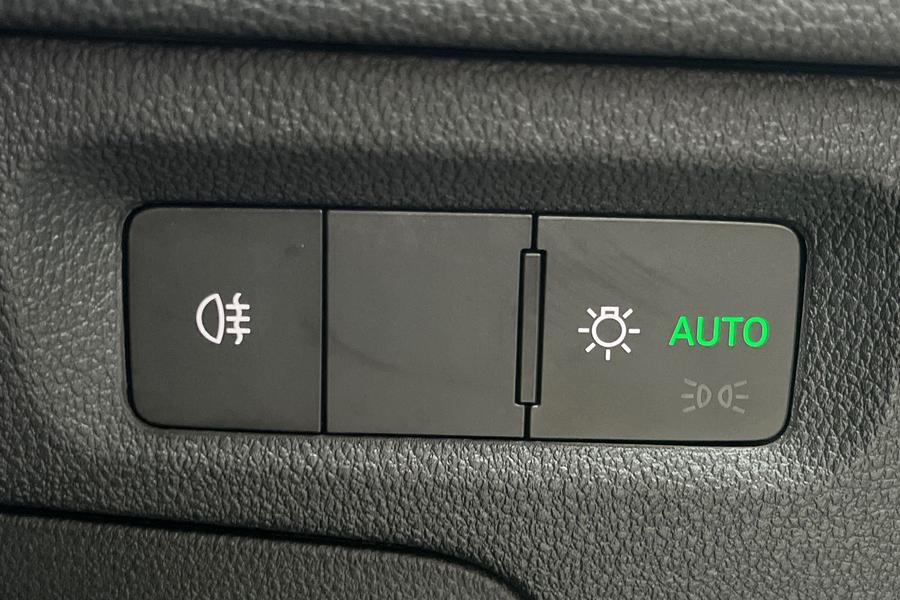 Skoda OCTAVIA Photo autoimg-586a1cd258016a964eca24f6adb97483d25ad76d.jpg