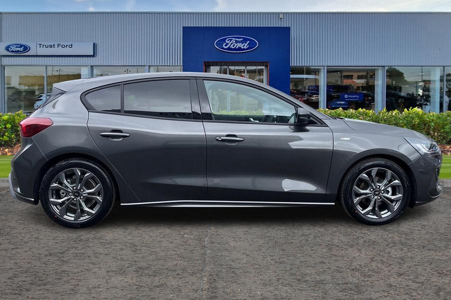 Ford FOCUS Photo autoimg-586a33572ba22bd15cf38b91aad2668cb1d3be31.jpg