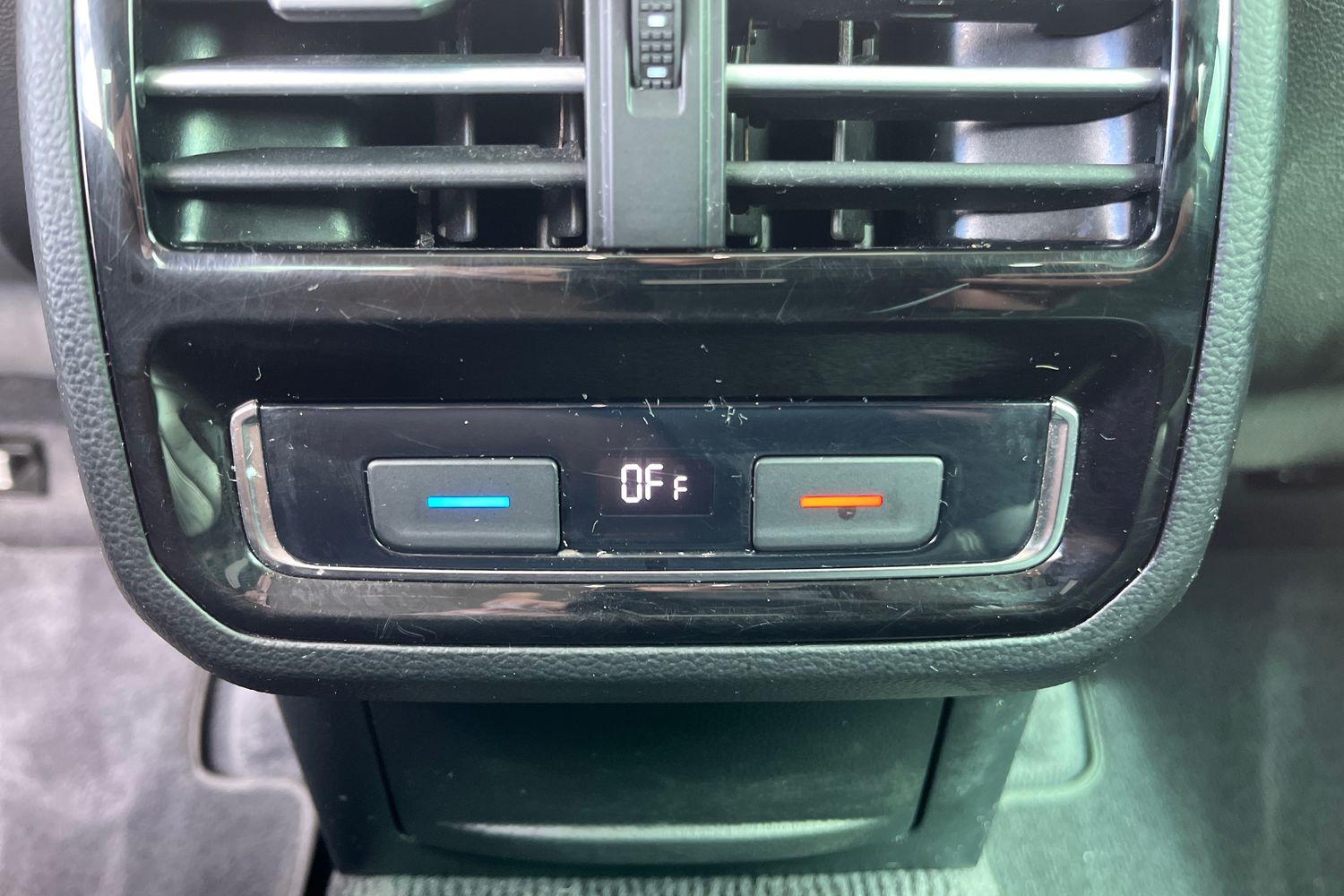 Volkswagen PASSAT Photo 24