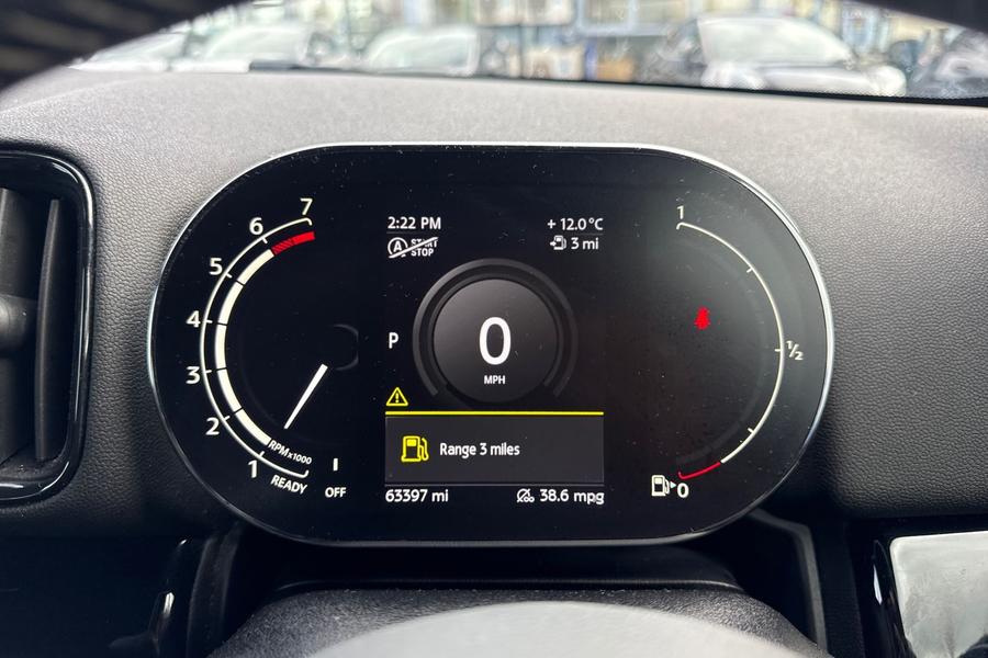 MINI COUNTRYMAN Photo autoimg-5870367a8e9ffdd2775c2913b424c31198a387c2.jpg