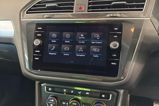 VOLKSWAGEN Tiguan Photo 14