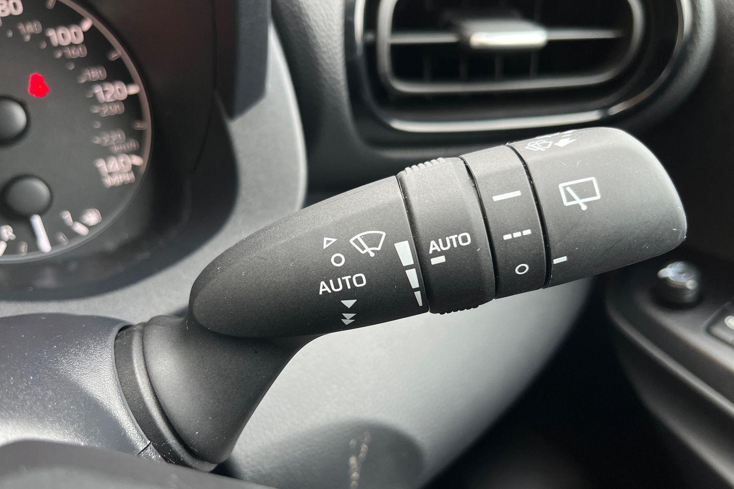 Toyota Yaris Photo 14