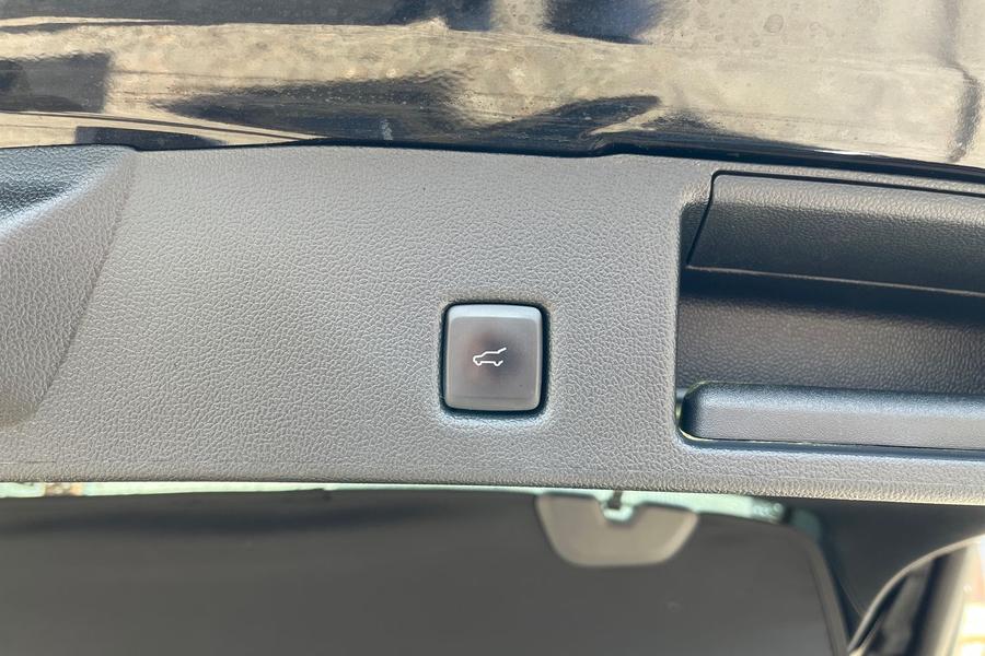 Ford KUGA Photo autoimg-58741cb2b8cd6975a3e1ec1473ebb1f862b9a410.jpg