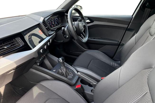 AUDI A1 Photo 2