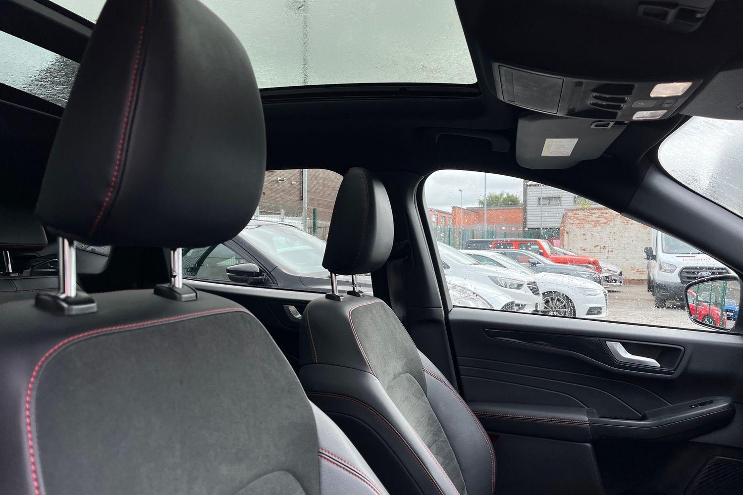Ford KUGA Photo 16