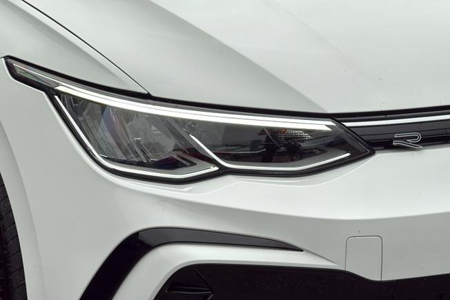 VOLKSWAGEN Golf Photo 19