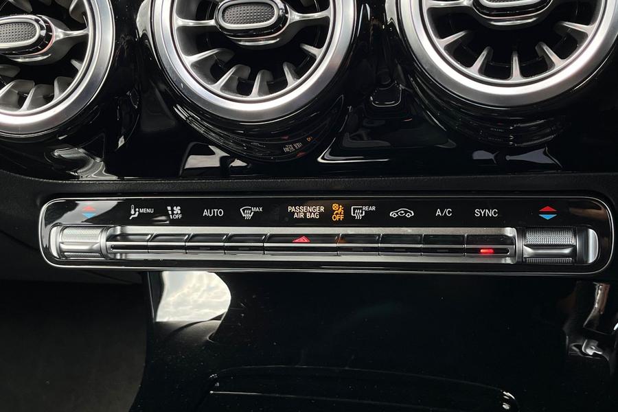Mercedes-Benz A Class Photo autoimg-588aa273dc44c4612e57bdb38fece604f35020db.jpg