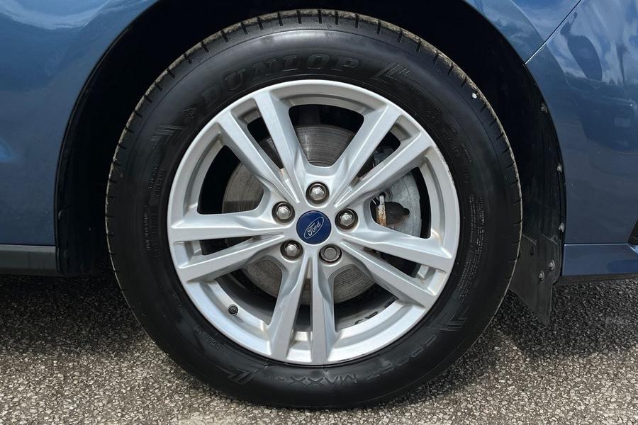 Ford Galaxy Photo autoimg-588bcaaf144dc0ccea1f65a15da93af2f97d6625.jpg