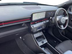 HYUNDAI Kona Photo 2