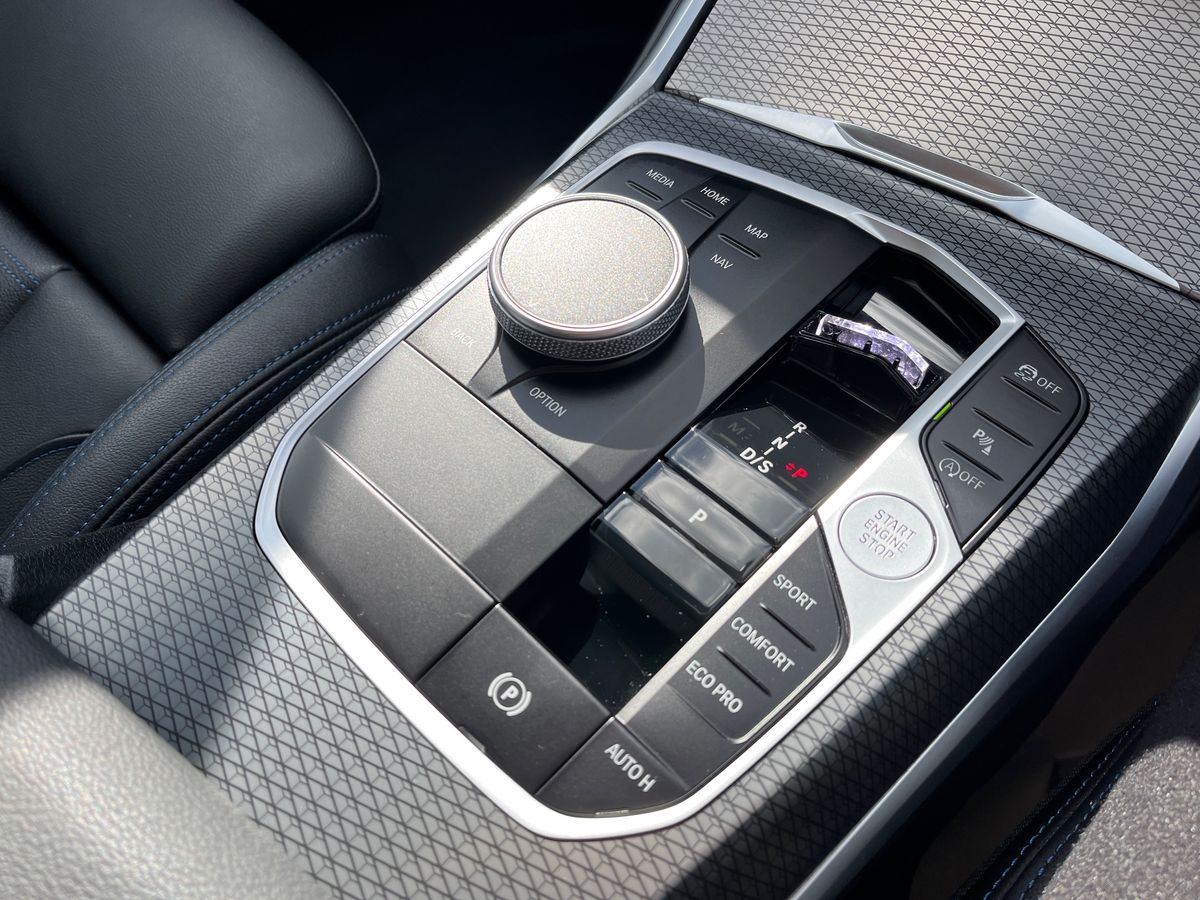BMW 3 Series Photo 13