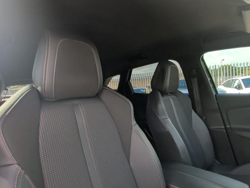 Used Peugeot 3008 EJ23VAX 36