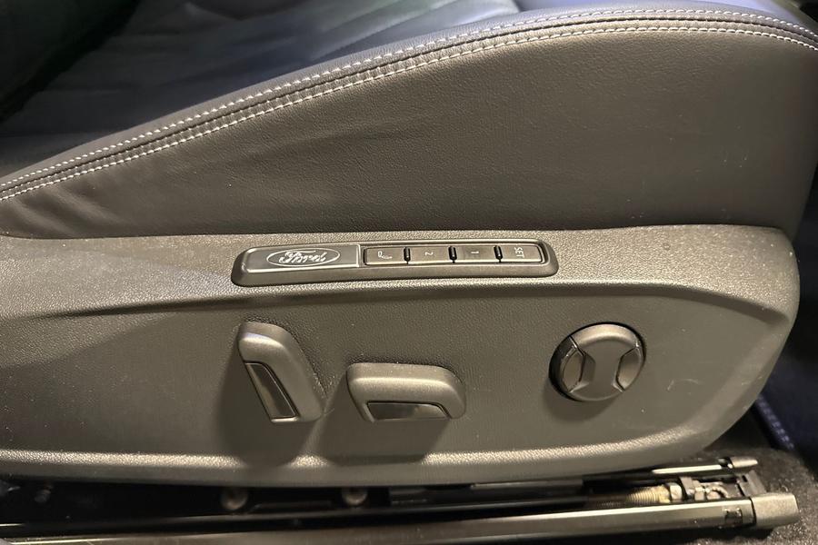 Ford Explorer Photo autoimg-5896e92314fbe48342e0f69a1da3f7defdefb81d.jpg
