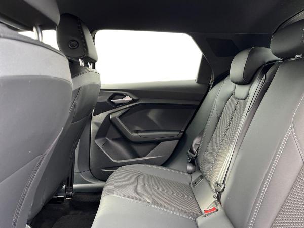 Audi A1 Photo autoimg-5899d3d6c05a2f73abbebfb4fed5b15a98ec2258.jpg