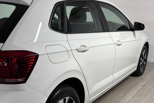 VOLKSWAGEN Polo Photo 28