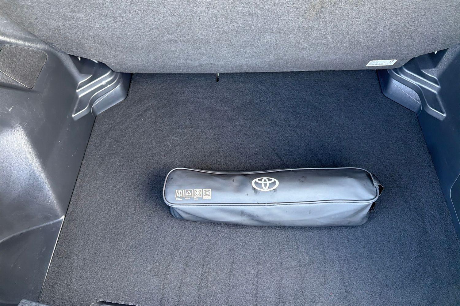 Toyota YARIS CROSS Photo 36