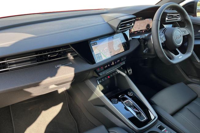 AUDI   A3 Sportback Photo 2