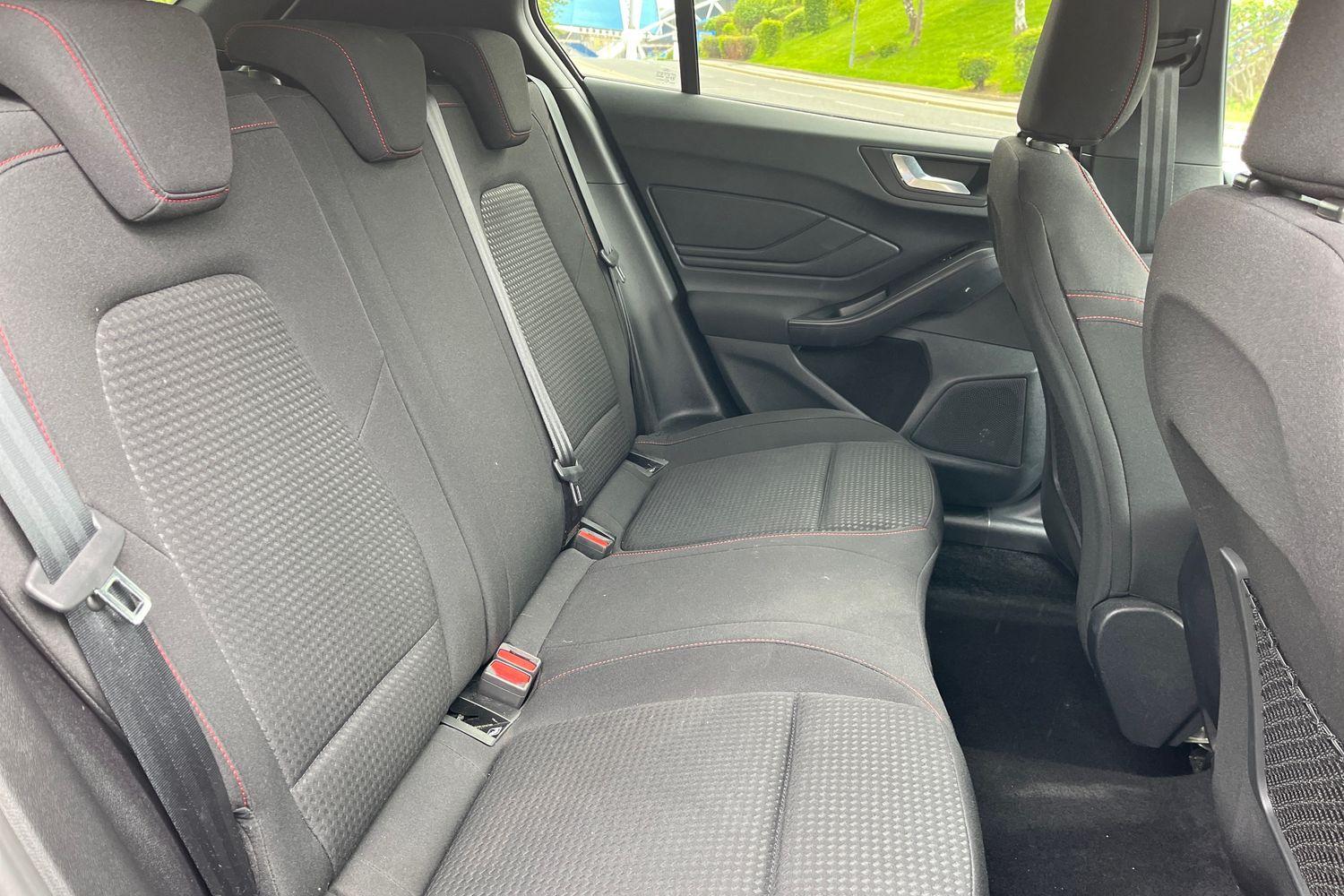 Ford Focus Photo 36