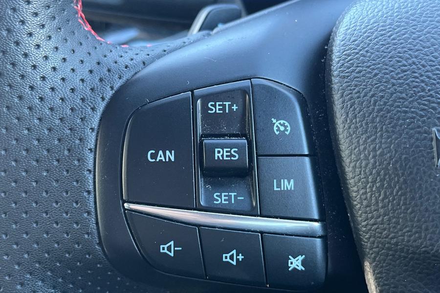 Ford FOCUS Photo autoimg-58a1ae55f3d3c8dfc069e4a1ee52b0d1846aae24.jpg