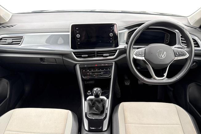Volkswagen T-Roc Photo 10