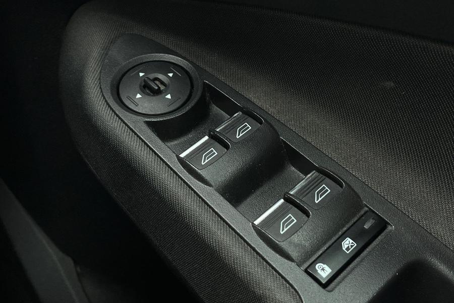 Ford C Max Photo autoimg-58a2fb978e648f159fc6456142792d1e989367fc.jpg