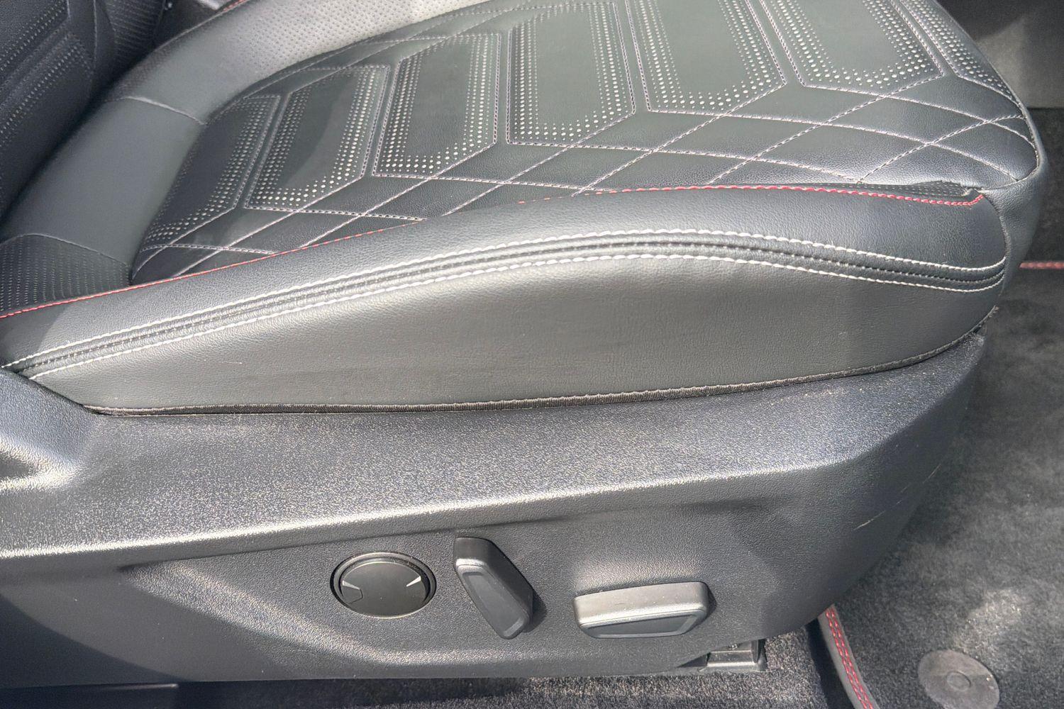 Ford FOCUS Photo 29