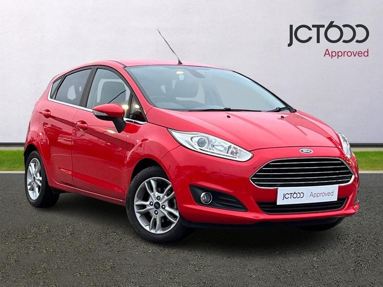 Used 2016 FORD Fiesta 1.0T EcoBoost Titanium Hatchback 5dr Petrol Manual Euro 6 (s/s) (100 ps) Red at JCT600