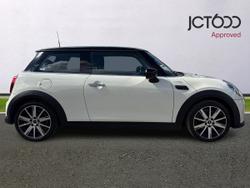 MINI Hatch Photo 4