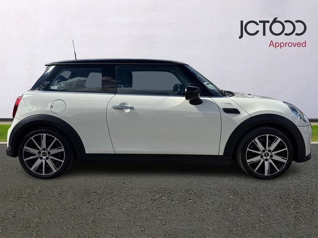 MINI Hatch Photo 4