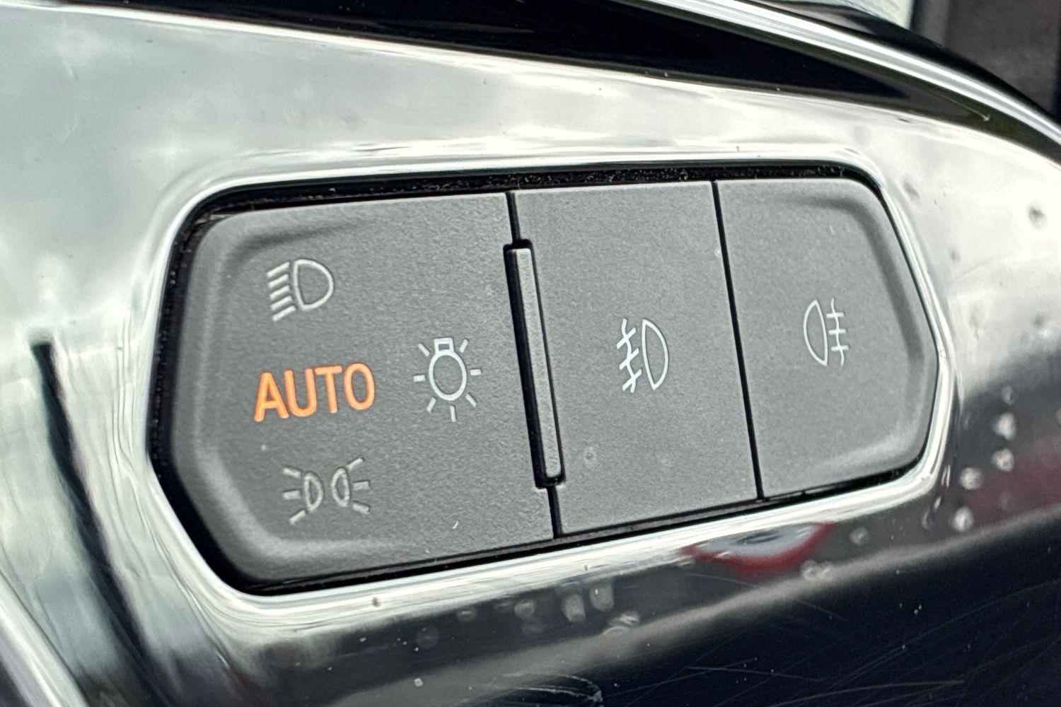 Ford TRANSIT CONNECT Photo 33